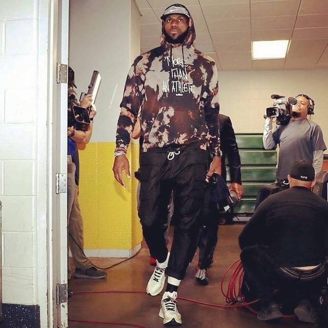 尼日利亚队收到足协支付的奖金，已恢复训练备战世预赛（足协奖金到账，尼日利亚队重启训练备战世预赛）