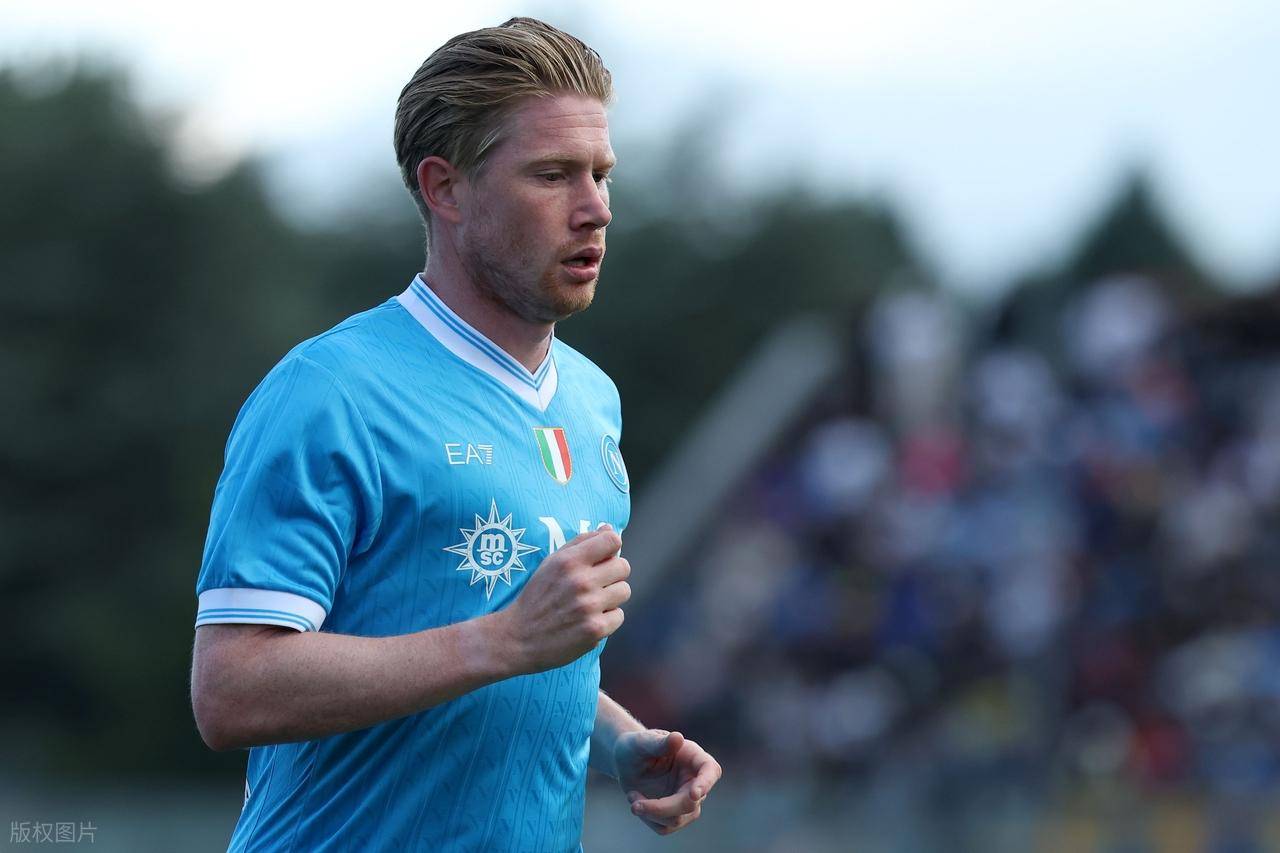 接近神不代表能超越神，科比距离乔丹的差距还是有质的差距（逼近不等于超越：科比与乔丹仍有质的鸿沟）