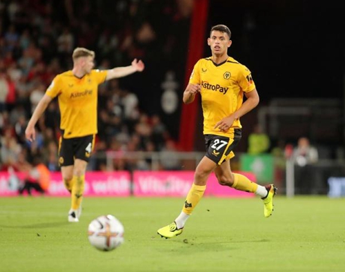 前巴萨高管谈拉波尔塔：主席之责是管理俱乐部，而非据为己有（前巴萨高层谈拉波尔塔：主席职责是经营俱乐部，而非把俱乐部当私产）