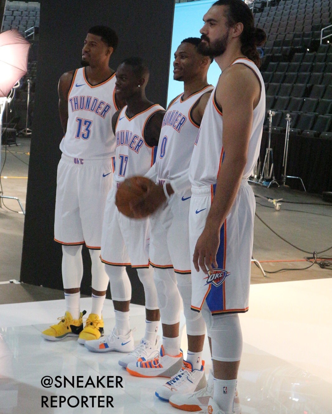 因净胜球劣势不幸降级！官方：熊本深红主帅大木武离任（净胜球落后遗憾降级，官方宣布熊本深红主帅大木武卸任）