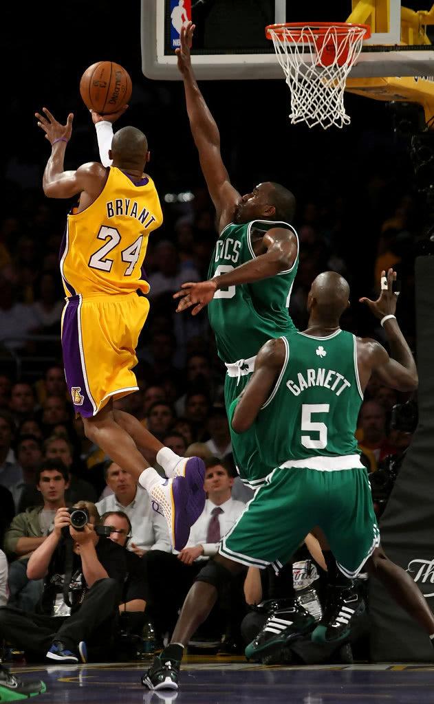 正负值+14最高！西亚卡姆21中10拿到23分5板4助2断（西亚卡姆21投10中砍下23分5板4助2断，正负值+14全场最高）