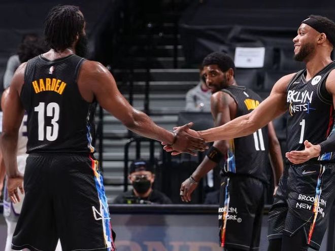 凯恩不激活解约条款，世界杯后与拜仁谈续约（凯恩不触发解约条款，世界杯后与拜仁开启续约谈判）