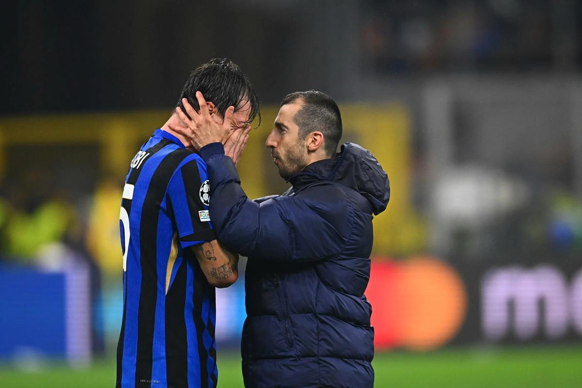 科尔：梅尔顿会频繁出现在收官阵容中，他能打两个后卫位置（科尔：梅尔顿将经常进入收官阵容，能胜任一、二号位）