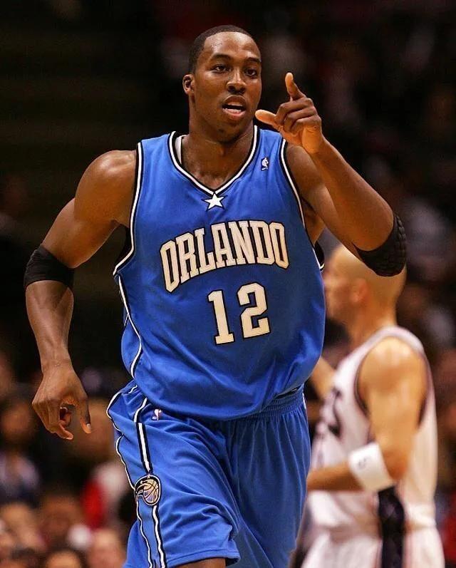 阿德巴约谈恋情：我们并不是在刻意隐瞒 只是懂得如何保持沉默（阿德巴约回应恋情：并非刻意隐瞒，只是选择沉默）