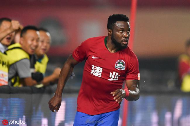 意媒：尤文在关注里昂中场莫顿，未来几周会进行试探性接触（意媒：尤文盯上里昂中场莫顿，数周内或展开试探接触）