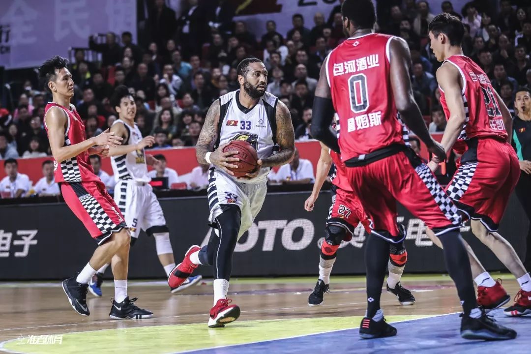 意媒：弗拉霍维奇恢复良好，预计可出战卡利亚里（意媒：弗拉霍维奇康复顺利，预计能战卡利亚里）